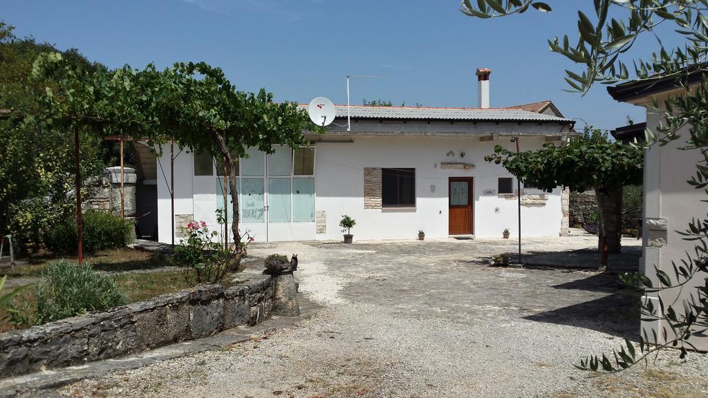 Abba Apartment Sveti Lovreč Pazenatički Екстериор снимка