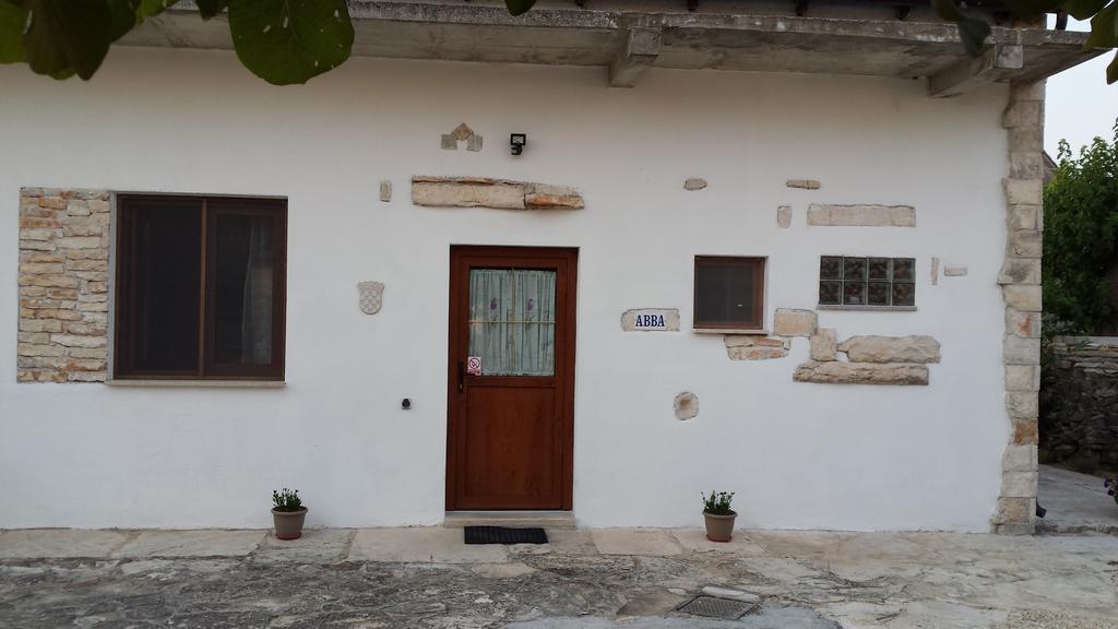 Abba Apartment Sveti Lovreč Pazenatički Екстериор снимка