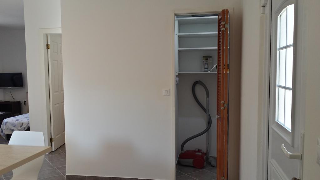 Abba Apartment Sveti Lovreč Pazenatički Екстериор снимка