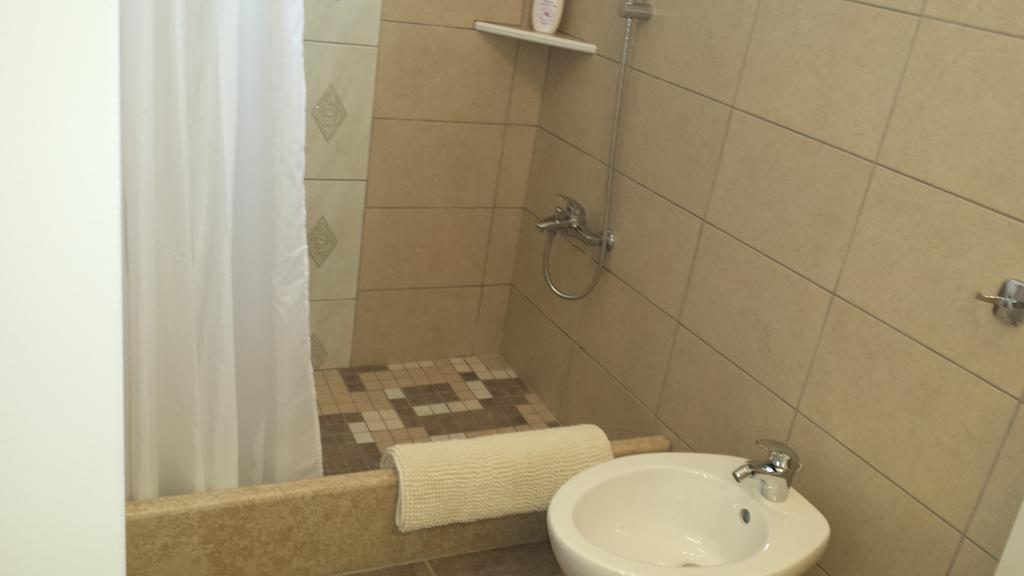 Abba Apartment Sveti Lovreč Pazenatički Екстериор снимка