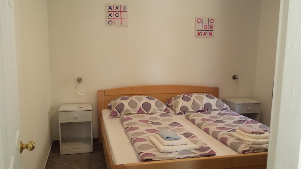Abba Apartment Sveti Lovreč Pazenatički Екстериор снимка