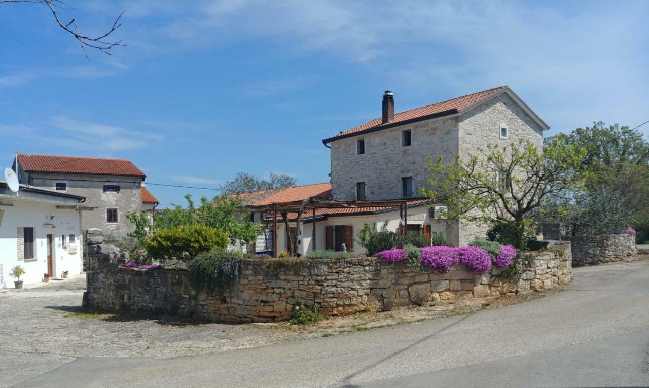 Abba Apartment Sveti Lovreč Pazenatički Екстериор снимка